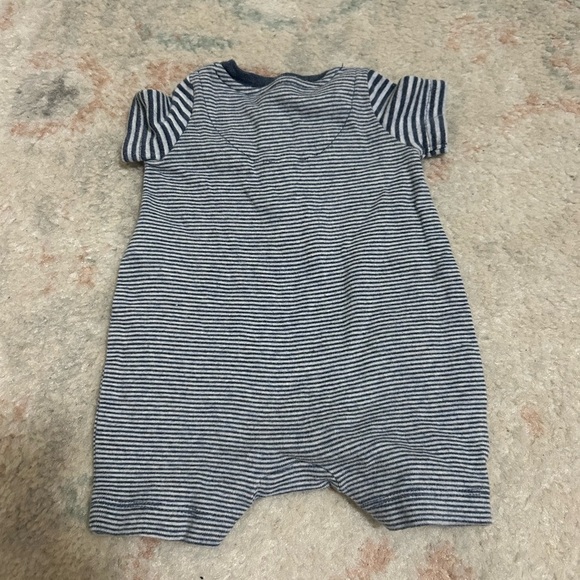 Baby GAP Striped Romper with Pockets - Picture 3 of 3